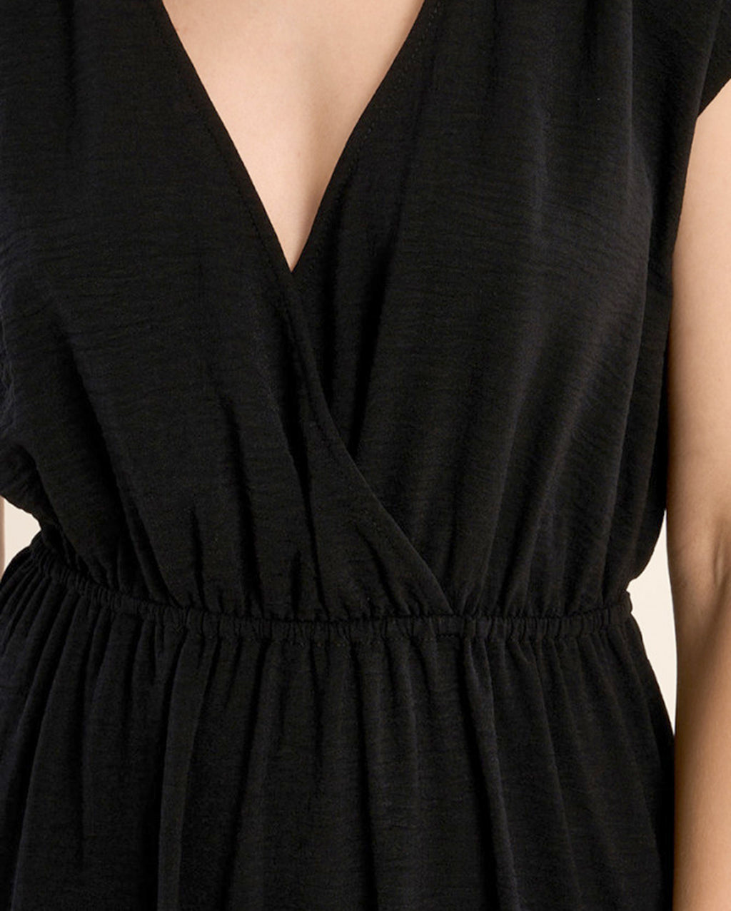 MOLLY BRACKEN V-Neck Maxi Dress