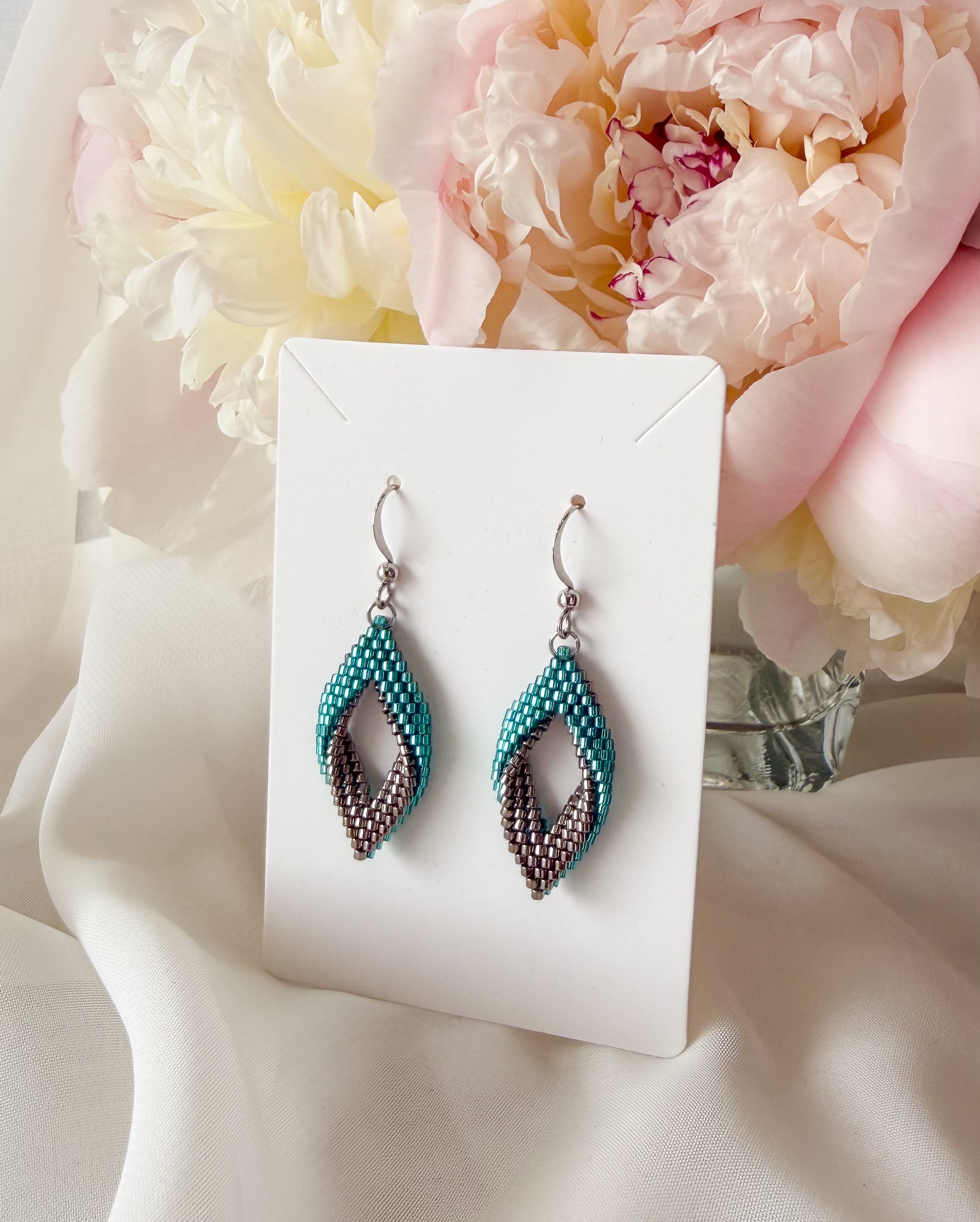 BLOSSOM BEADS Leaf Shape Earrings