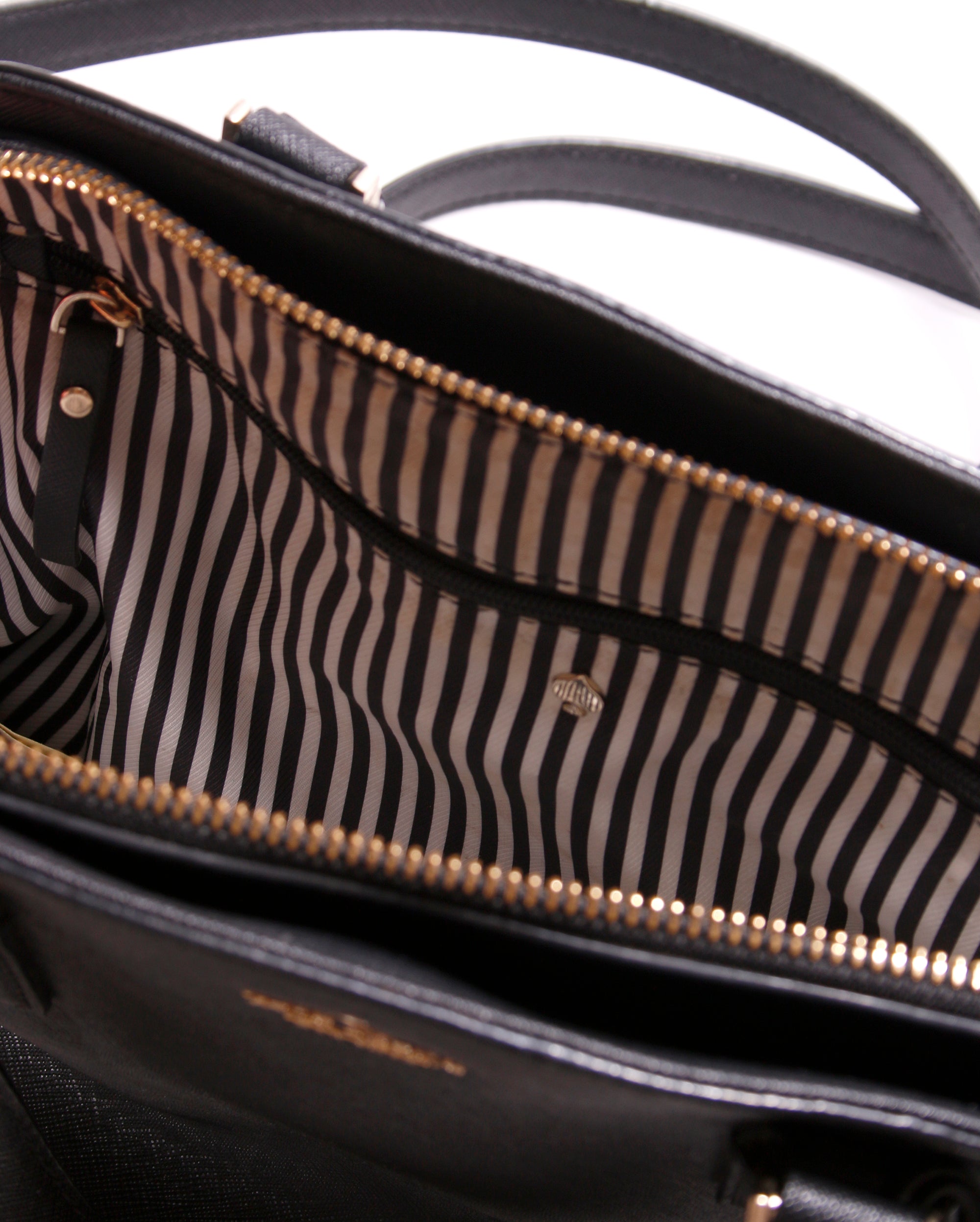 PRE OWNED KATE SPADE Cameron Street Lottie Satchel