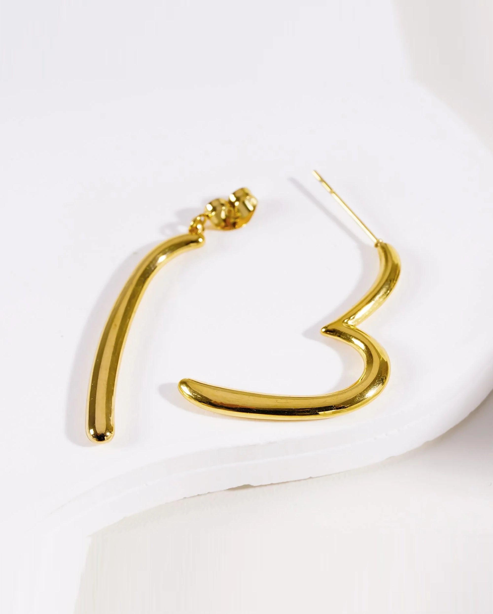 Momoka Heart Hoop Earrings