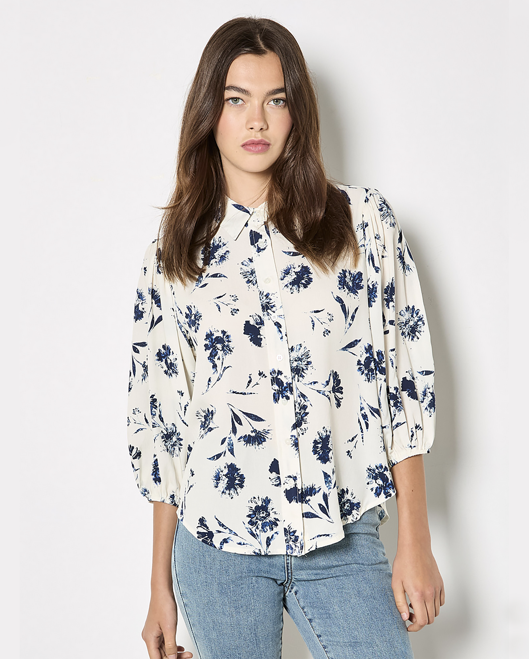 APRICOT Daisy Volume Sleeve Shirt