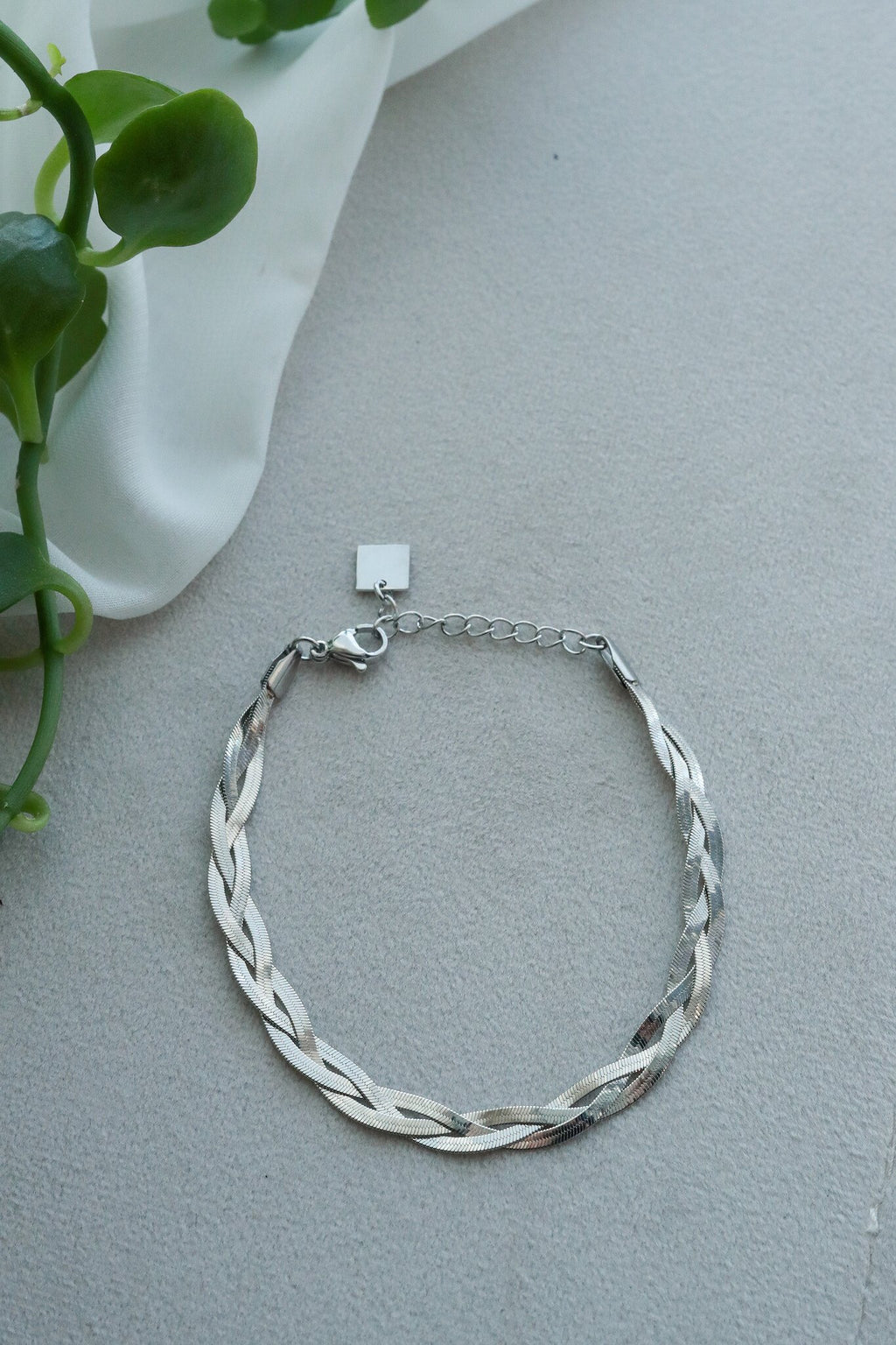 HN - Ella Bracelet Silver Overlay O/S