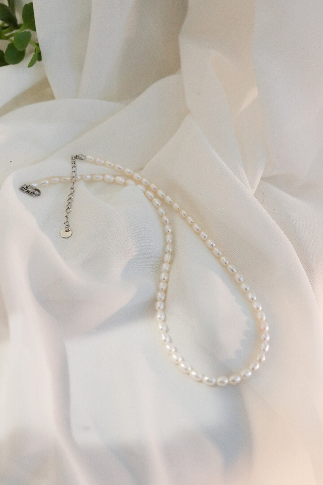 Blossom Beads - Pearl Choker Silver