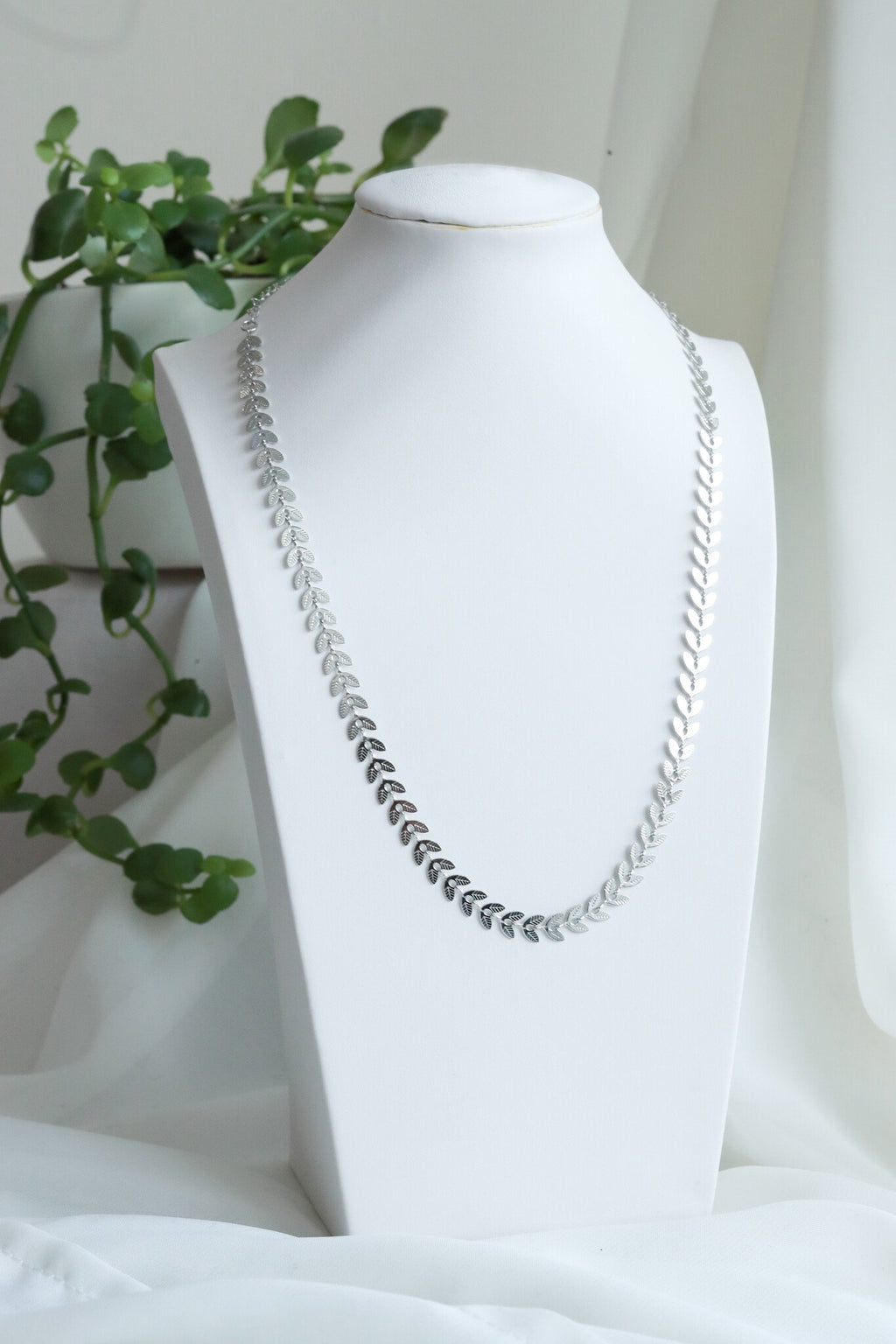 HN - Alala Necklace Silver Overlay O/S