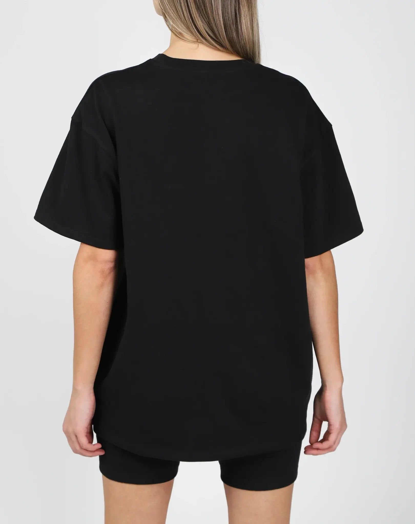 Brunette-the-Label-Oversized-Boxy-Tee-Black-6.jpg