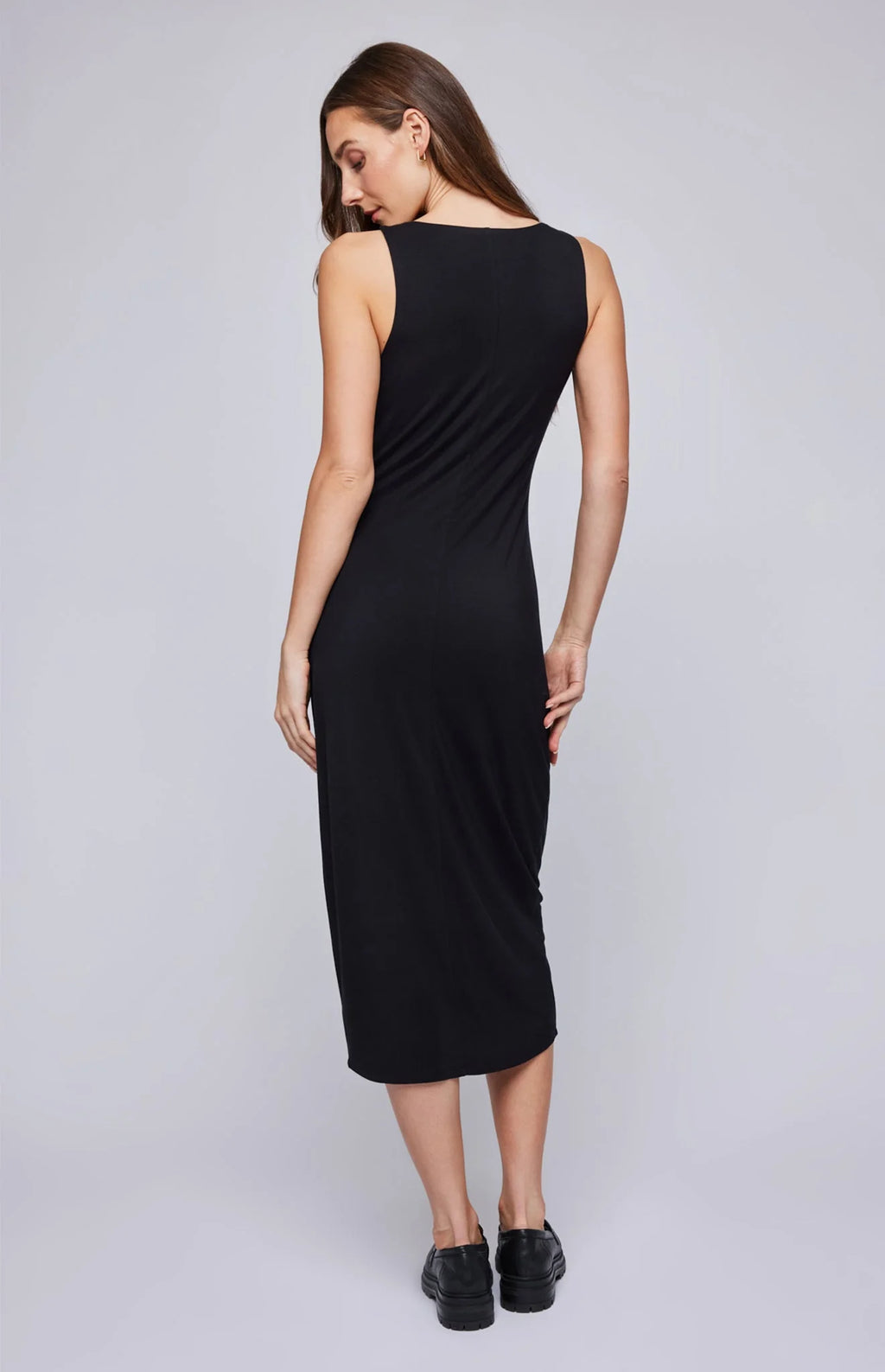 GF2408-8715_BLACK_11_4c79e538-7bdb-43dc-99fe-59123f585f01