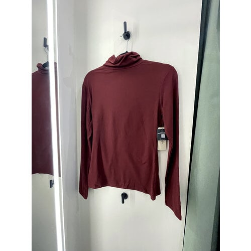 RD Style Sarah Turtleneck