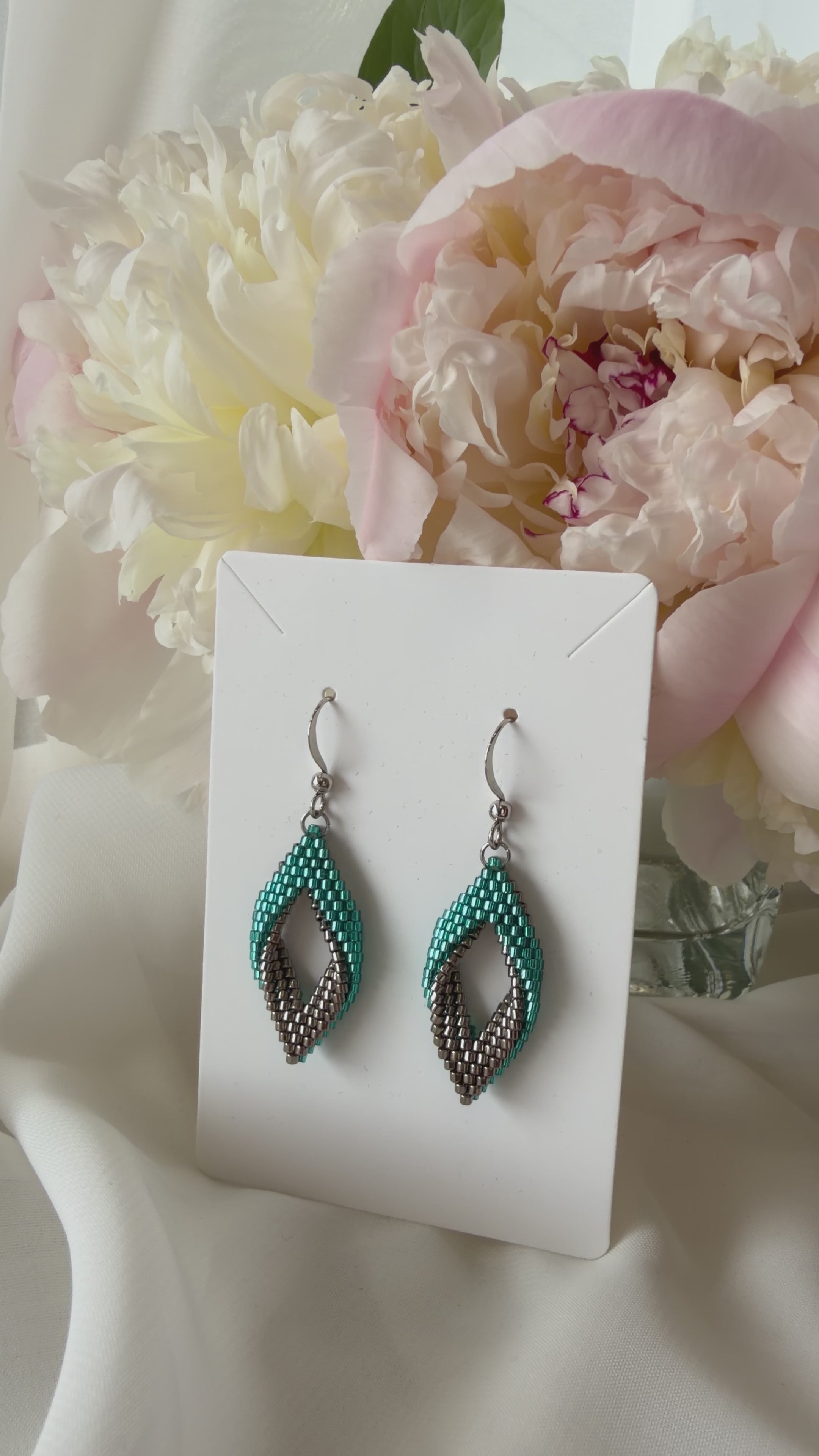 BLOSSOM BEADS Leaf Shape Earrings