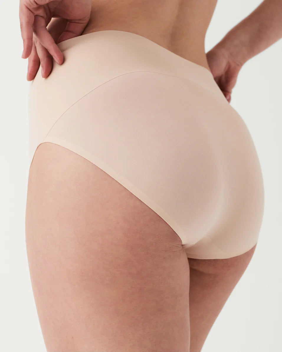 Spanx - Undie-Tectable Breif Soft Nude M