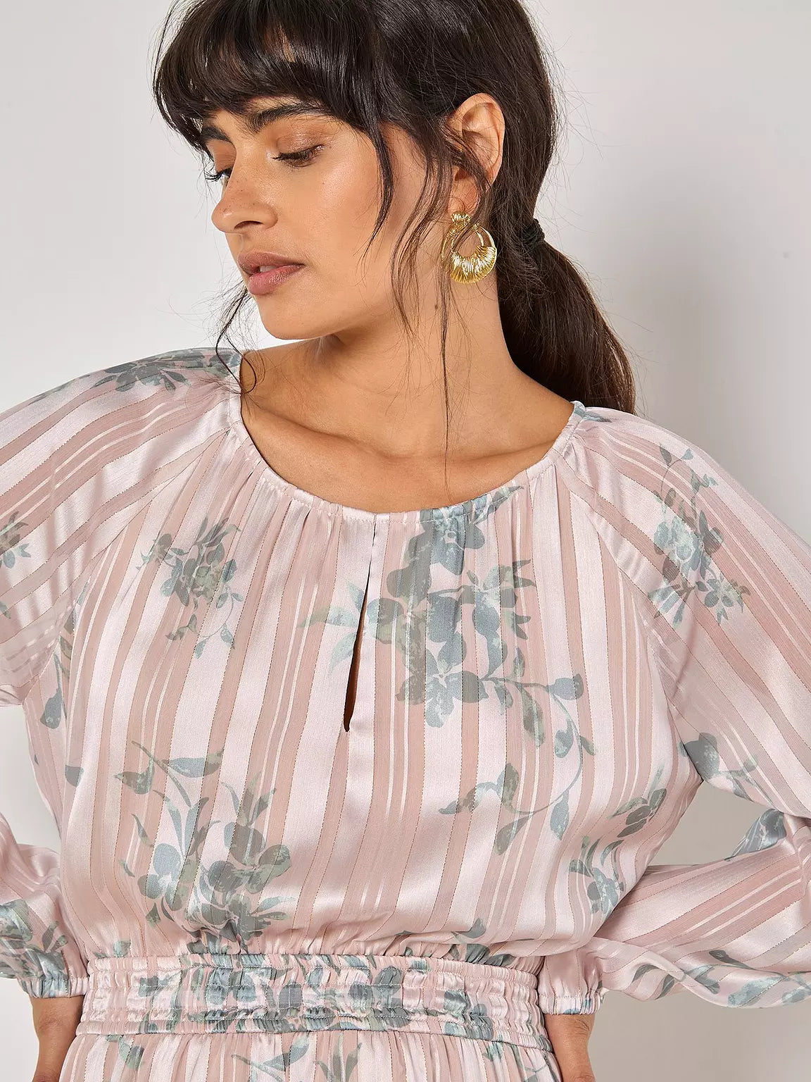 WI6RI_SQ4_0000000067_CREAM_MDd